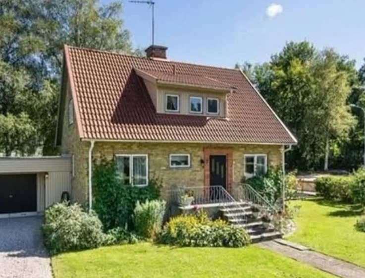 أعلي اللصوص بجاحة تراهم في السويد : يسرقون البيوت بالمبانيالسويد التي ( كانت ) تتميز بالنظام والسكنية والهدوء وانعدام الجريمة تقريبا ، تحولت الي غابة