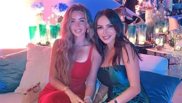 هنا الزاهد تتألق بفستان أحمر أنيق بأحدث إطلالة شاهدشاركت الفنانة هنا الزاهد، صورة جديدة لها في أحدث ظهور عبر حسابها الشخصي على موقع التواصل الاجتماعي