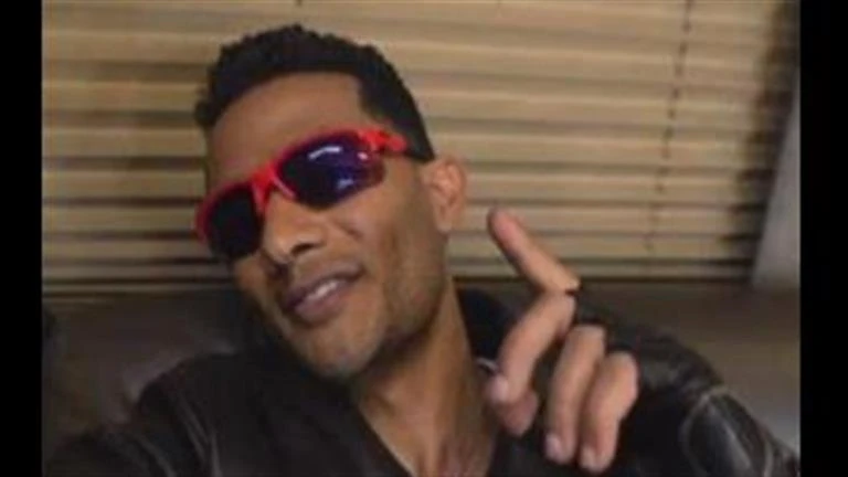 فنون: جوزائيين وصعايدة.. محمد رمضان يكشف سر صداقته ب نجيب ساويرس اقرأ في أفاق عربية جوزائيين وصعايدة محمد رمضان يكشف سر صداقته ب نجيب ساويرس، 06 38 م