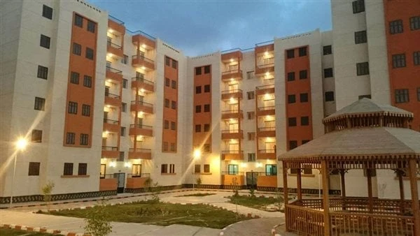 مسئولو الإسكان يتفقدون المشروعات السكنية بمدينة بدر وجه مسئولي الإسكان بمدينة بدر بدفع الأعمال بالمشروعات، والتنبيه على الشركات المنفذة بسرعة