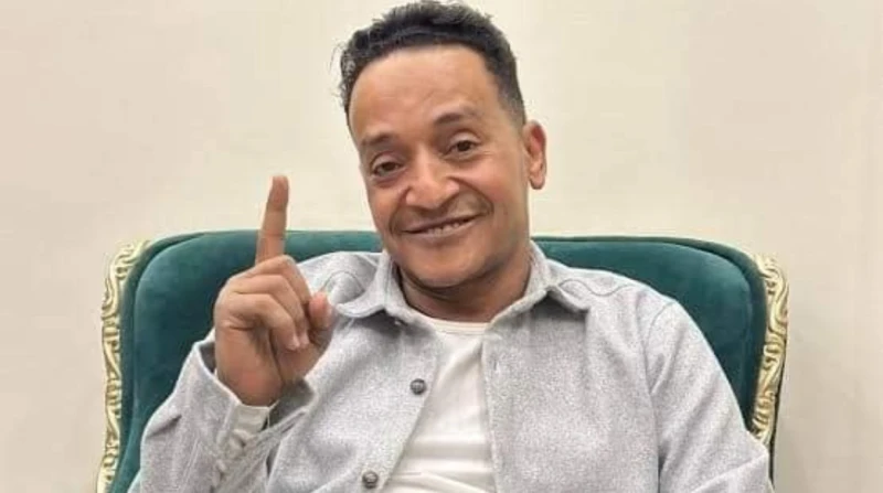 وفاة الفنان النوبي محمد فوزي في حادث مروع بأسوان (صور) توفي الفنان النوبي الشهير، محمد فوزي، في حادث تصادم سيارتين، على الطريق الصحراوي الغربي