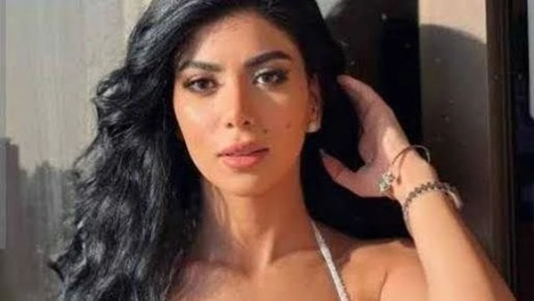 بالأحمر الجريء كارولين عزمي تبهر متابعيها بهذه الإطلالة حرصت الفنانة كاولين عزمي على مشاركة متابعيها عبر حسابها الرسمي على موقع تبادل الصور و