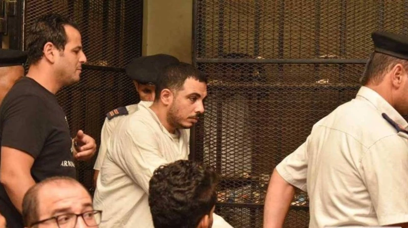 قبل مواجهتهما اليوم.. كيف تعرف سفاح التجمع على أم شهد؟ تنظر محكمة جنايات القاهرة، المنعقدة بالتجمع الخامس، اليوم الثلاثاء، رابع جلسات محاكمة كريم س