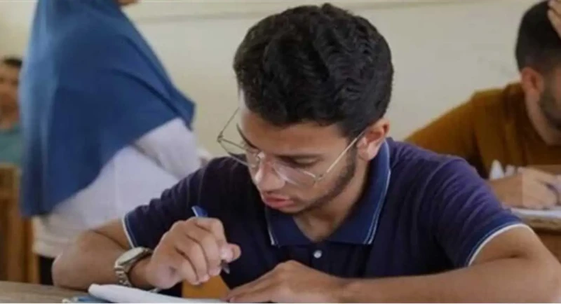 أعلنت وزارة التربية والتعليم والتعليم الفني عن موعد امتحانات الدبلومات الفنية 2025 حيث اعتمد الوزير محمد عبد اللطيف خطة العام الدراسي الجديد