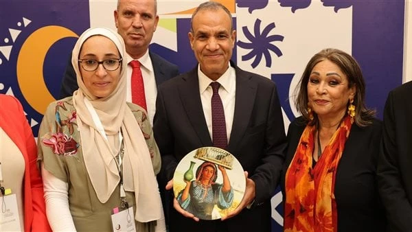 من أم الدنيا.. إلى كل الدنيا .. القومي للمرأة يشارك فى مؤتمر المصريين بالخارج شاركت السفيرة منى عمر عضوة المجلس القومي للمرأة ومقررة لجنة العلاقات