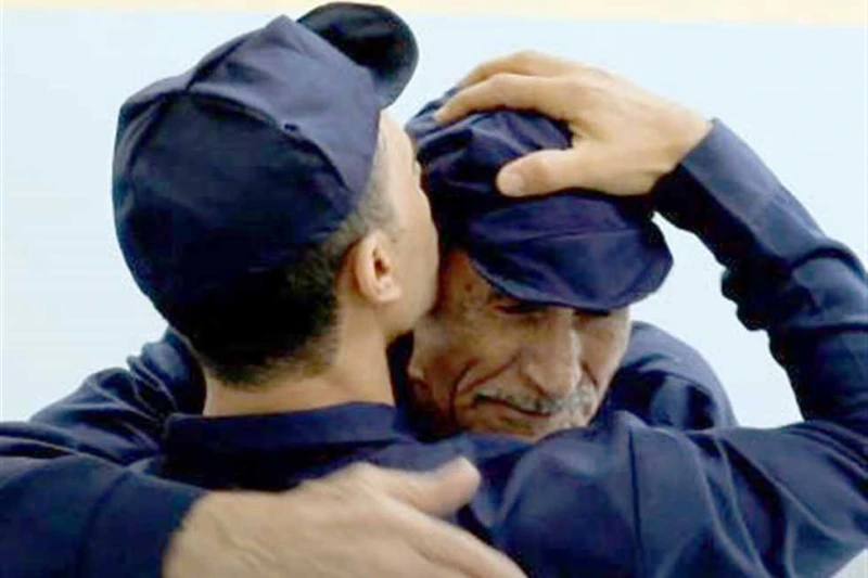 أفراح وزغاريد بين النزلاء.. احتفالا بالعفو الإنساني الاستثنائي أفرجت وزارة الداخلية عن ٦٠٥ نزلاء، تنفيذا لقرار الرئيس عبدالفتاح السيسى، وصدور القرار الجمهورى بالإفراج بالعفو عن باق