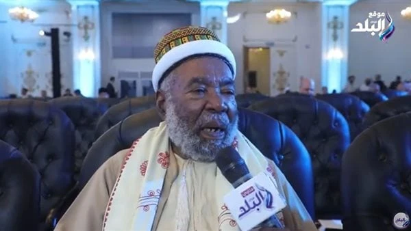 مفتي جزر القمر: نشكر مصر بقيادة الرئيس السيسي لأنها تجمع المسلمين حول العالمقدم الشيخ أبو بكر عبدالله جمال الليل، مفتي جزر القمر، الشكر لجمهورية مصر