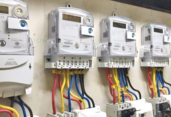 خطة حكومية شاملة لتركيب أنظمة الحرارية لمواجهة سرقة الكهرباء جي بي إس وزارة الكهرباء، في إطار سعيها لتعزيز استقرار شبكات الكهرباء ومواجهة حملات قطع