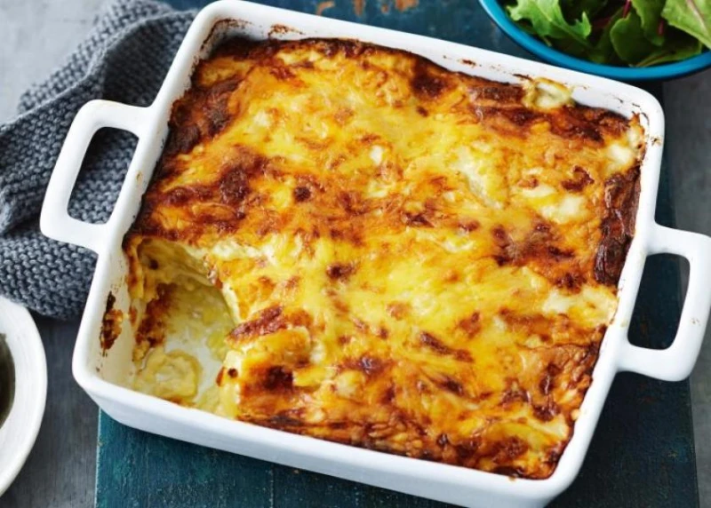 طريقة عمل البطاطا بالبشاميل الحلو.. وصفة شهية بخطوات بسيطةتعتبر البطاطا بالبشاميل الحلو من الوصفات اللذيذة التي تجمع بين النكهات الغنية والقوام