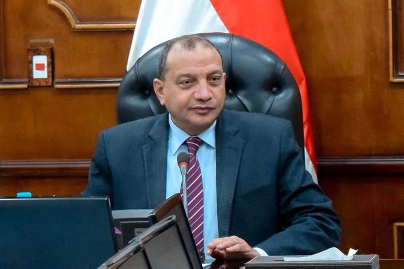 بالأسماء.. المصرى اليوم تنشر حركة عمداء كليات جامعة بني سويف (تفاصيل) أعلن الدكتور منصور حسن رئيس جامعة بنى سويف اليوم الأحد، عن حركة عمداء الكليات الجديدة بمحافظة بنى سويف، قبل إع