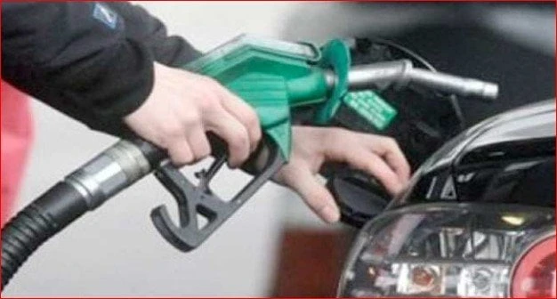 أسعار البنزين والسولار اليوم الأحد 25 أغسطس 2024أسعار البنزين والسولار.. يعتبر البنزين من أهم العوامل التي تؤثر علي الاقتصاد العالمي، والحياة اليومية للأفراد، وتسجل المواد البترولي