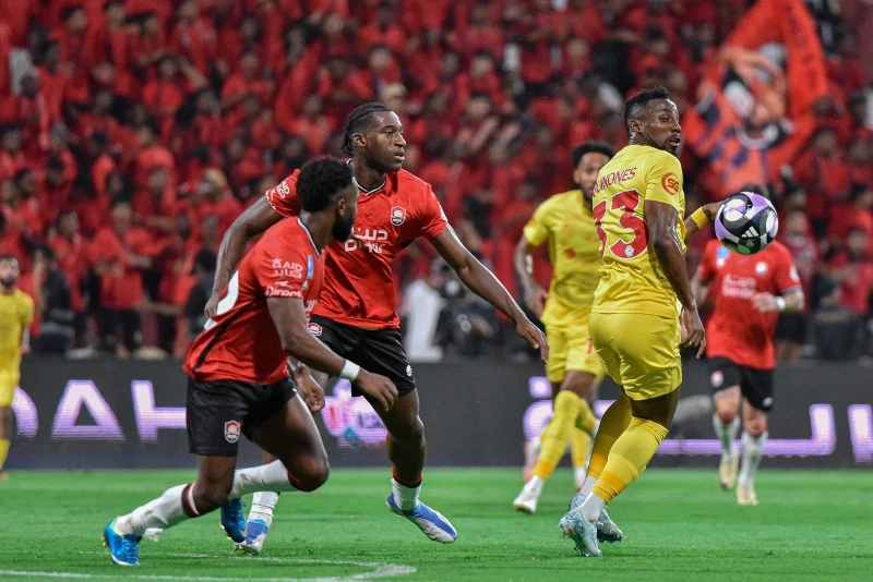 انتهت مباراة الرائد والقادسية بفوز الطرف الأخير بهدف نظيف خلال المباراة التي جمعت بين الفريقين مساء اليوم الثلاثاء على ملعب حديقة التحدي ضمن منافسات