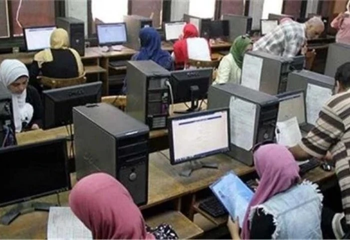 علي أحمد السابع علمي رياضة: تأكدت من تعديل النتيجة عبر موقع افاق عربية بعد إعلان وزارة التربية والتعليم والتعليم الفني تعديل نتيجة الثانوية العامة عن طريق إضافة درجتين لبعض الطلاب 