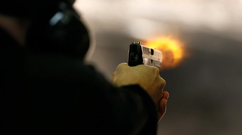 لم يختاروا ابنته.. برازيلي يطلق النار في مسابقة ملكات الجمال انتهت مسابقة جمال إقليمية في منطقة ألتاميرا بالبرازيل، نهاية مأساوية، بعد أن أطلق رجل