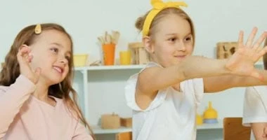 كلمني مصري في مهرجان نبتة.. 5 أسباب تخليك حريص تعلم أولادك لغتهم الأم المرأة والمنوعات شاهد المقال التالي من صحافة مصر عن كلمني مصري في مهرجان نبتة 5