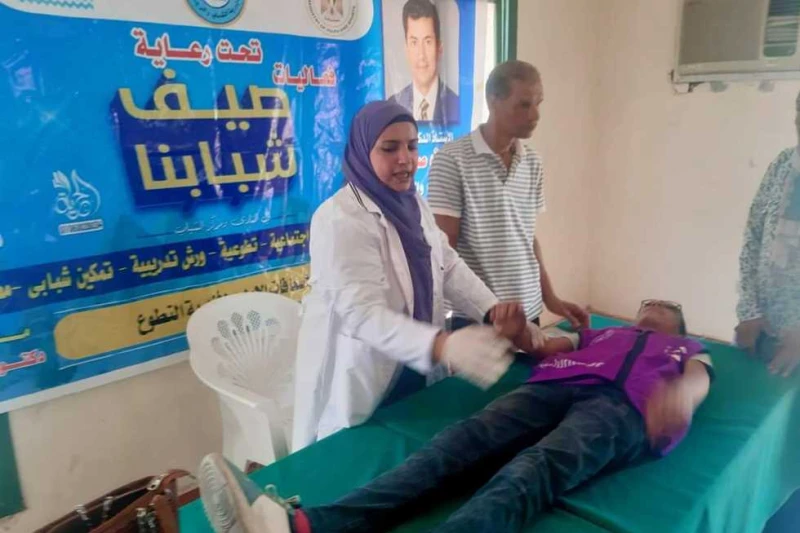 صيف شبابنا.. تدريبات على الإسعافات الأولية لأعضاء أندية التطوع ب شباب كفر الشيخ نظمت إدارة شباب كفرالشيخ اليوم السبت، دورة الإسعافات الأولية لأعضاء