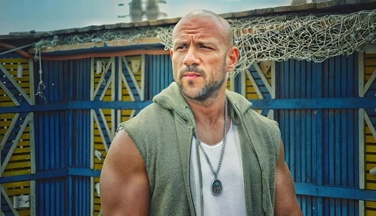 أحمد مكي يودع الكبير ويستعد لمفاجأة جديدة في رمضانتعاقد الممثل المصري أحمد مكي على تقديم مسلسل درامي جديد في الموسم الرمضاني المقبل 2025، حيث سيكون