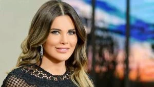 منى أبو حمزة تستمع بإجازتها داخل بركة السباحة تعرف على التالي منى أبو حمزة تستمع بإجازتها داخل بركة السباحة، وكالات السوسنةنشرت الإعلامية اللبنانية