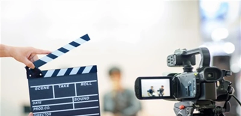 فنون ومشاهير: ممثلة تفاجىء مقدم برامج بتصريحها: أنا حمار صغير... شاهدوا الفيديو شاهد المقال التالي من صحافة لبنان عن ممثلة تفاجىء مقدم برامج بتصريحها