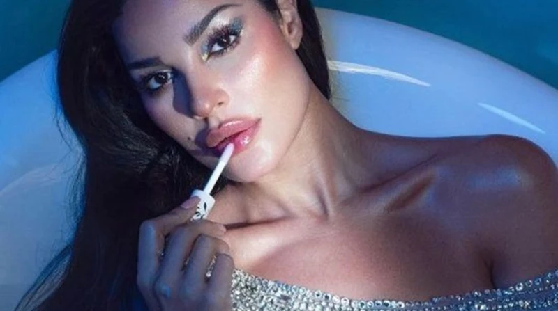 نادين نسيب تهاجم منتقدي صور البانيو: صفوا النية أثارت الفنانة اللبنانية نادين نسيب نجيم، الجدل عبر وسائل التواصل الاجتماعي، عقب نشرها صورا لها داخل