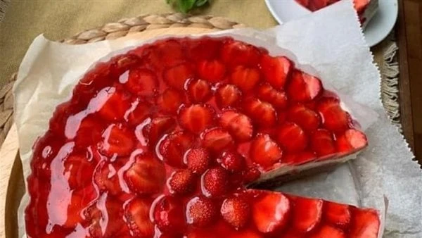 ب 4 بيضات.. طريقة عمل كيكة الجيليقدمت الدكتورة سوسن غزال خبيرة التغذية العلاجية عبر صفحتها الشخصية بموقع التواصل الإجتماعي فيسبوك ،طريقة عمل كيكة الجيلى..مكونات الجيلى:3 عبوات من ا