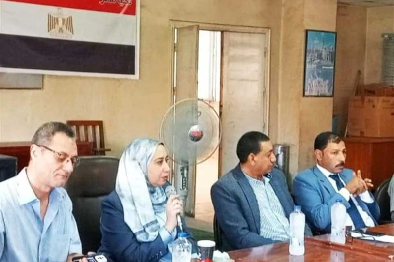 تعظيم دور المرأة بالمجتمع المدني في حلقة نقاشية بمجمع إعلام الشرقية نظم مجمع إعلام الشرقية حلقة نقاشية بعنوان تعظيم دور المرأة في المجتمع المدني،