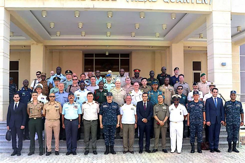 القوات المسلحة تنظم زيارة لوفد من الملحقين العسكريين العرب والأجانب لقاعدة برنيس البحريةنظمت القوات المسلحة زيارة لوفد من أعضاء التمثيل العسكرى العرب والأجانب المعتمدين لدى سفاراته