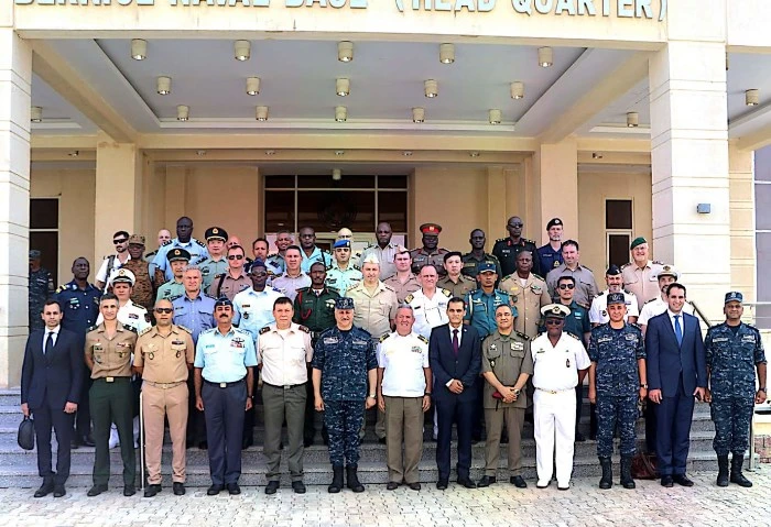 القوات المسلحة تنظم زيارة لوفد من الملحقين العسكريين العرب والأجانب المعتمدين لقاعدة برنيس البحرية نظمت القوات المسلحة زيارة لوفد من أعضاء التمثيل