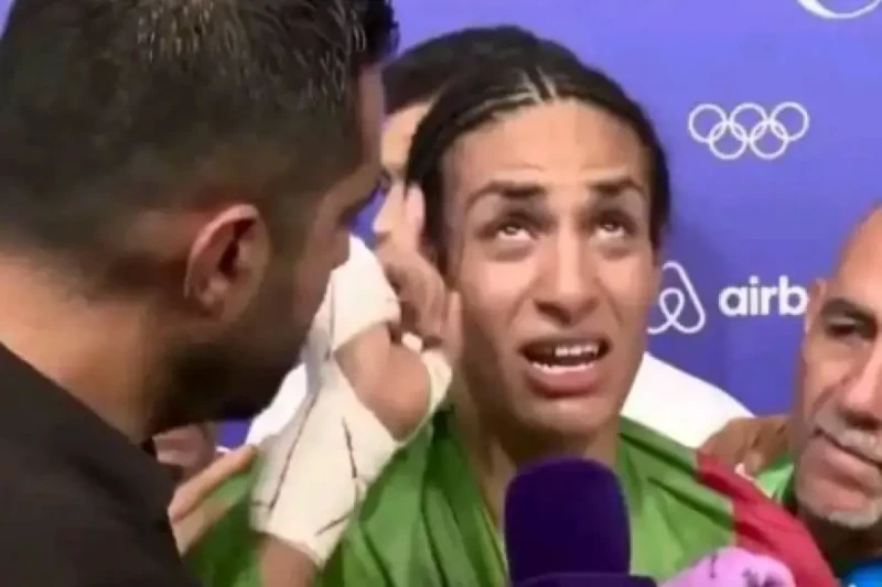 تعليق ناري من الجزائرية إيمان خليف عقب تأهلها لنصف نهائي أولمبياد ٢٠٢٤تعليق إيمان خليف، الملاكمة الجزائرية، على فوزها بإجماع الحكام 5-0 على لاعبة المجر آنا لوكا هاموري في دورة الأل