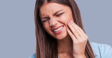 تقرحات الفم وتساقط الشعر.. علامات تحذيرية لنقص هذه الفيتامينات صحة وطب شاهد المقال التالي من صحافة مصر عن تقرحات الفم وتساقط الشعر علامات تحذيرية