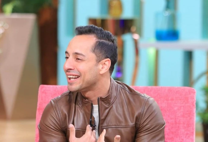 من حقنا ناخد خمس ميداليات بالأولمبياد، عمرو وهبة يمازح جمهوره احتفل الفنان عمرو وهبة على طريقته الخاصة، بفوز الرياضي المصري أحمد الجندي، لاعب الخماسي