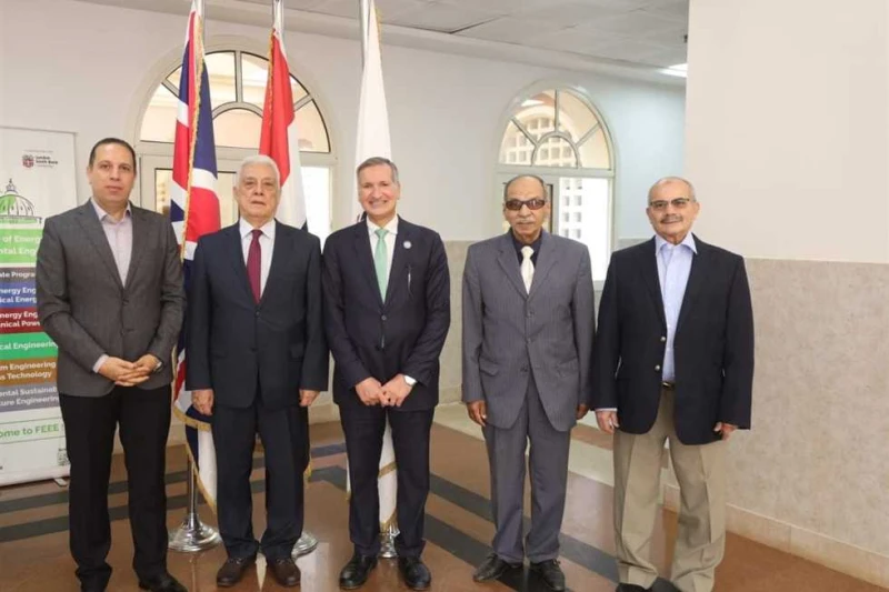 بمشاركة ممثلي الكهرباء ووزيراء بترول سابقين.. الجامعة البريطانية تنظم ورشة عمل حول الهيدروجين الأخضر نظمت كلية هندسة الطاقة والبيئة بالجامعة