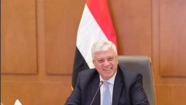 توجيهات عاجلة من وزير التعليم العالي بشأن خريجي فارم ديأصدر الدكتور أيمن عاشور وزير التعليم العالي والبحث العلمي توجيهات عاجلة بالرد على كافة