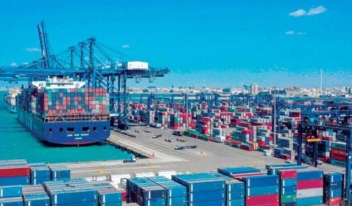 نائب وزير النقل: اهتمام كبير من القيادة السياسية بتطوير المواني والأسطول البحريأكد نائب وزير النقل للنقل البحري اللواء نهاد شاهين، إن وزارة النقل تضع