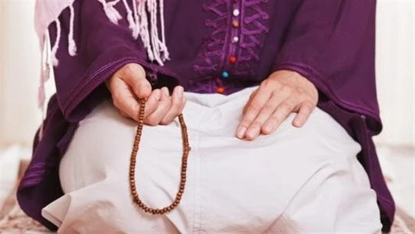 حكم الصلاة على النبي لتذكر الشيء المنسي... دار الإفتاء تجيبورد إلى دار الإفتاء المصرية، سؤال يقول (اعتدت الصلاة على النبي صلى الله عليه وآله وسلم عند نسيان شيء ما، رجاء أن يفتح الل