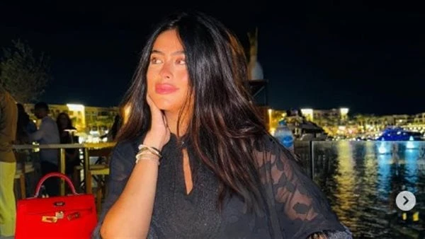 ب فستان أسود .. ظهور لافت ل هاجر أحمد شاركت الفنانة هاجر أحمد، متابعيها، صورة جديدة لها، عبر حسابها الشخصي على موقع تبادل الصور والفيديوهات