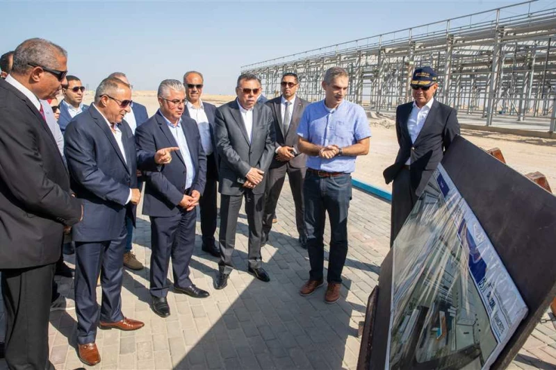 رئيس اقتصادية قناة السويس: حريصون على دعم إنجاز مشروعات ميناء شرق بورسعيد تفقد وليد جمال رئيس الهيئة الاقتصادية لقناة السويس واللواء محب حبشي محافظ