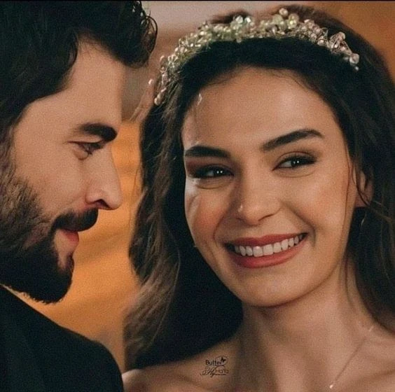 رواية ثأر في قلب الحب كاملة جميع الفصول بقلم ساره الحلفاوي - أبوك كان سبب في إن أبويا يد.بح أمي!!!كانت قاعده قدامه بعد ما رجعوا من الشركة و بعد إلحاح كبير منها عشان تعرف ليه إتجوزه