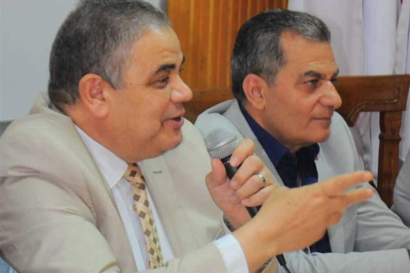 جامعة كفر الشيخ تكرم الطلبة الذين اجتازو الدورات التدريبية بمركز الإرشاد النفسي كرم الدكتور عبدالرازق دسوقي رئيس جامعة كفر الشيخ طلاب وطالبات الجامعة