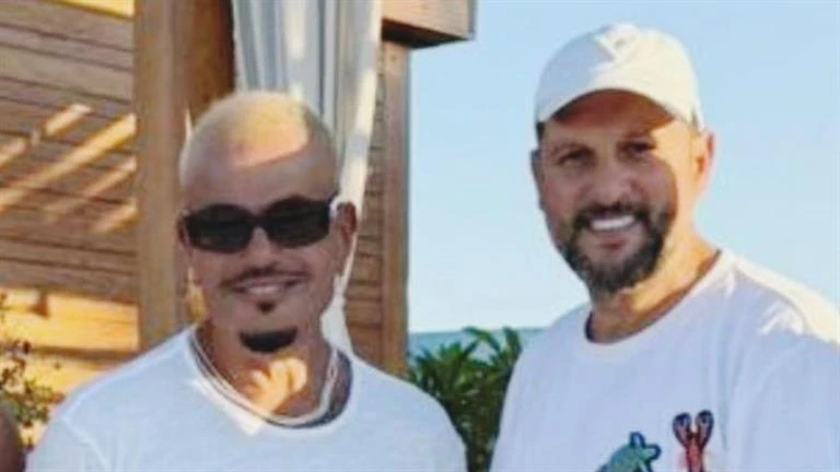 عماد زيادة بصحبة عمرو دياب بالساحل الشمالي تعرف على التالي عماد زيادة بصحبة عمرو دياب بالساحل الشمالي ، 04 39 م الأحد 11 أغسطس 2024 كتبت منال الجيوشي