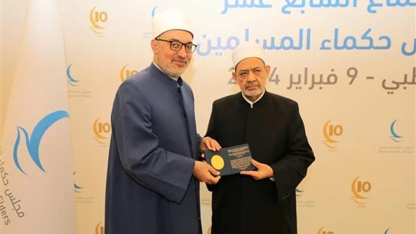 بناء على ترشيح شيخ الأزهر.. قرار جمهوري بتعيين الدكتور نظير عياد مفتيا للجمهورية أصدر الرئيس عبد الفتاح السيسي، رئيس الجمهورية، قرارا جمهوريا بتعيين