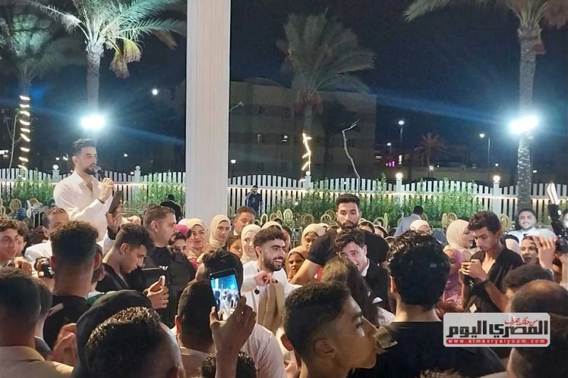 3 أيام زفاف أسطوري لنجم الزمالك في دمياط.. أبرز مشاهد حفل زفاف زياد كمال في رأس البر احتفل اللاعب زياد كمال لاعب نادي الزمالك المصري ومنتخب مصر بحفل