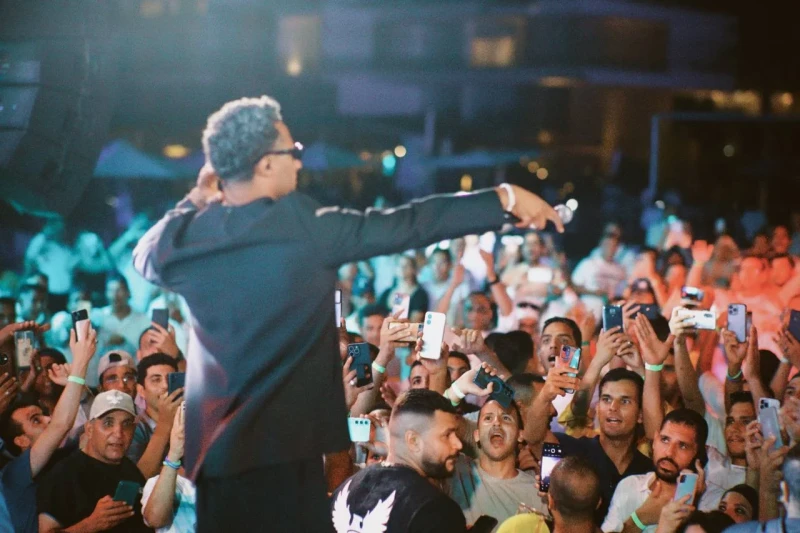 محمد رمضان يغني لعمال الضبعة: هانت يامعلمأشعل الفنان محمد رمضان أرض الضبعة النووية في مصر، حيث أحدث ضجة كبيرة بمناسبة يوم البناء والذي شارك فيه