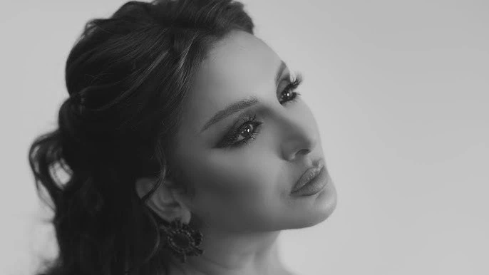 أنغام تشوق جمهورها لحفلها الأول بعد طرح ألبومها افاق عربية - شوقت الفنانة أنغام جمهورها لحفلها الأول الذي تحييه بعد طرح ألبومها الجديد تيجي نسيب، حيث