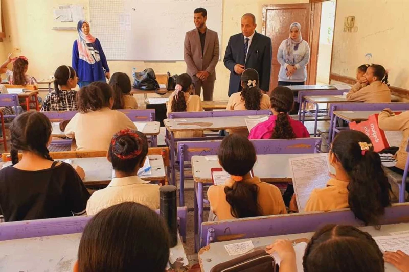 تعليم الأقصر تعلن انتهاء استعداداتها ل امتحانات الدور الثاني للثانوية العامة 2024 أعلن الدكتور صبرى خالد، وكيل وزارة التربية والتعليم بالأقصر، انتهاء