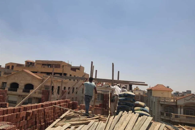 وزير الإسكان: لا تصالح على أي مخالفة بناء جديدة.. وفرق متابعة ترصد المخالفات قال المهندس شريف الشربيني، وزير الإسكان والمرافق والمجتمعات العمرانية،