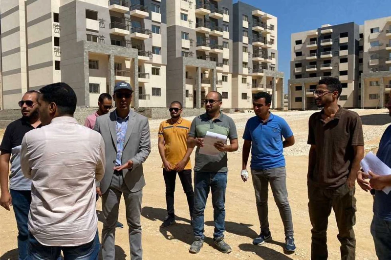 وزير الإسكان يتابع تنفيذ وحدات المبادرة الرئاسية سكن لكل المصريين ب4 مدن جديدة تابع المهندس شريف الشربيني، وزير الإسكان والمرافق والمجتمعات العمرانية