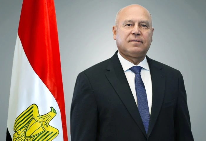 النقل تكشف حقيقة رفع سعر تذكرة الأتوبيس الترددى أصدرت وزارة النقل بيانا إعلاميا اليوم الأربعاء، حول ما تم تداوله عن تحديد السعر المبدئي لتذكرة