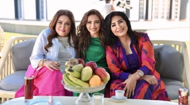 مع وفاء عامر ونهال عنبر.. إلهام عبد البديع تشارك كواليس مسلسل غموضتواصل الفنانة إلهام عبد البديع، تصوير مشاهدها في أحدث أعمالها مسلسل غموض، المقرر