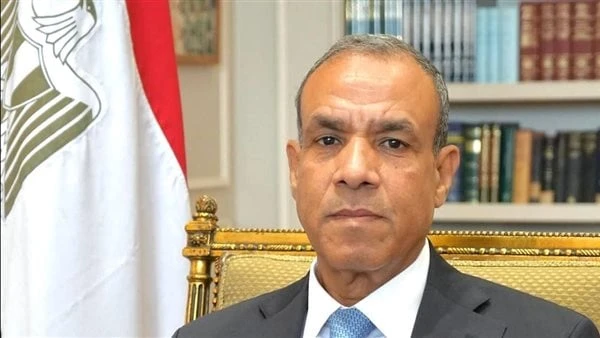 وزير الخارجية: نولي أهمية قصوى للارتقاء بجودة وسرعة الخدمات القنصلية تنفيذا للتوجيهات الرئاسيةأكد الدكتور بدر عبد العاطي وزير الخارجية والهجرة وشئون المصريين بالخارج، على الأهمية ا